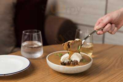 Nautica Pool Bar & Kitchen