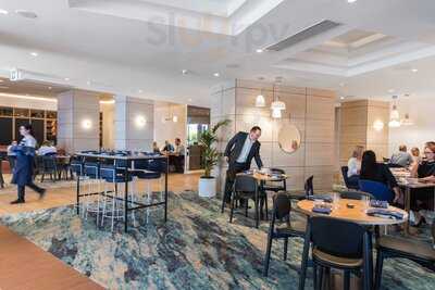 Nautica Pool Bar & Kitchen