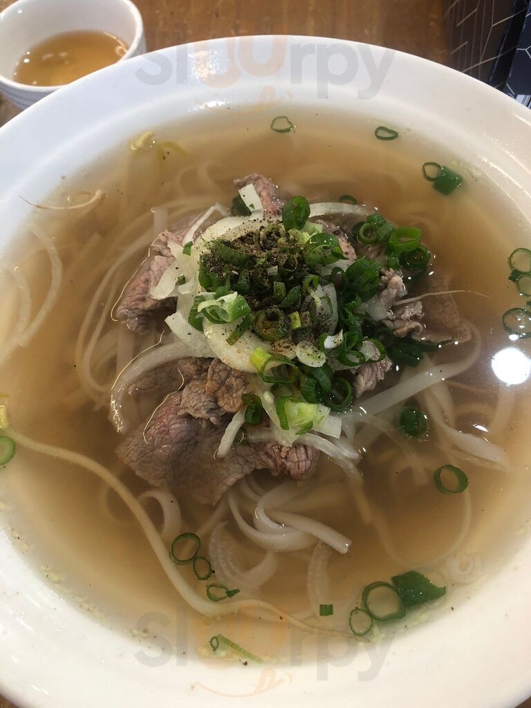 Nha Trang Vietnamese Pho N Roll