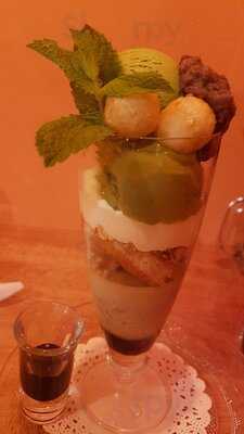 Beppin Ramen And Cake