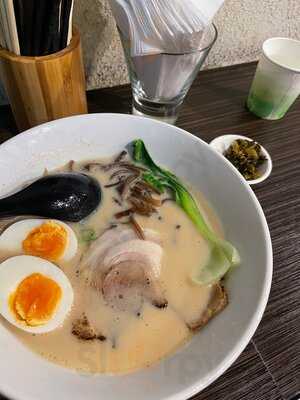 Beppin Ramen And Cake