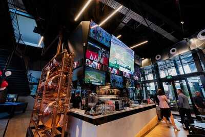 The Sporting Globe Knox