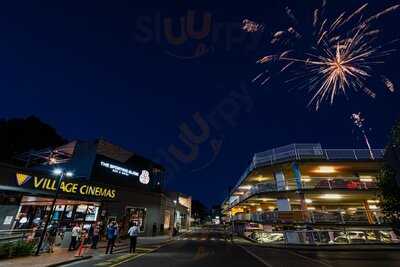 The Sporting Globe Knox