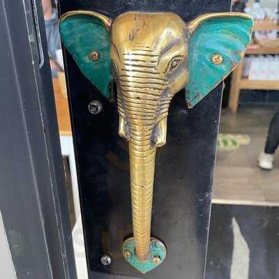 Elephant Cafe