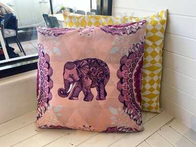 Elephant Cafe