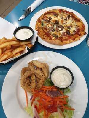 Laffos Bar & Pizzeria