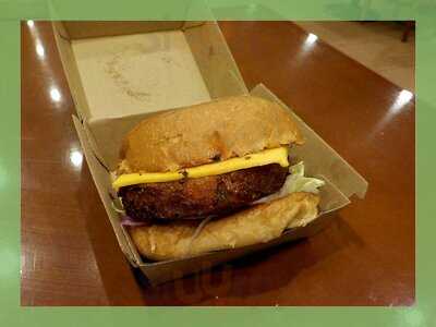 Swanston Halal Food Center