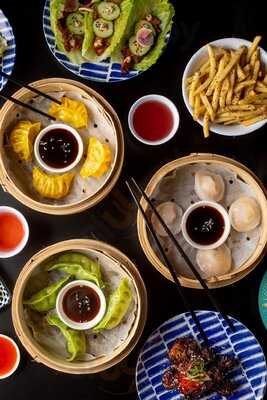 Ling Ling's Restaurant & Bar