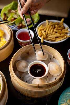 Ling Ling's Restaurant & Bar