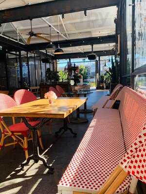 Shepherd's Lane Cafe And Dessert Bar