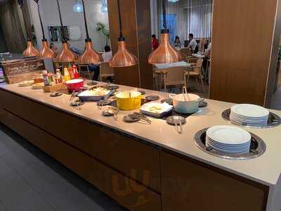 Thomas St. Kitchen & Bar