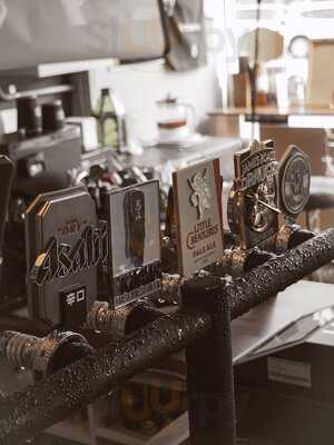 Summer's Garden Cafe & Bar