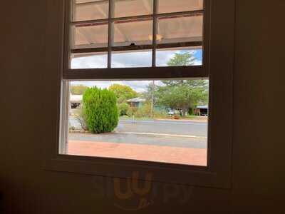 The Platypus Accommodation & Cafe