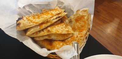 Raj On Taj Hutt Street