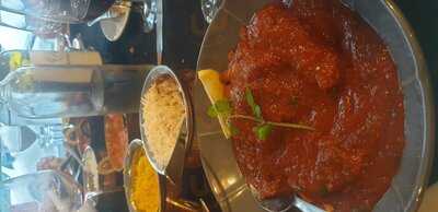 Raj On Taj Hutt Street