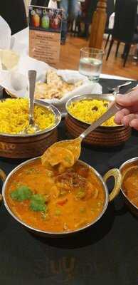 Raj On Taj Hutt Street