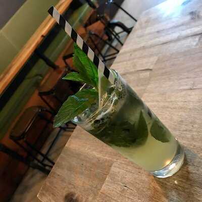 Gunbae Chicken & Beer