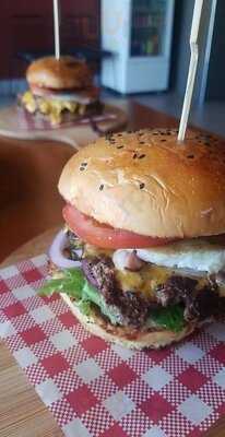 Boston Burger & Grill