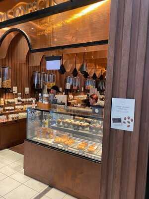 New Farm Confectionery Brisbane Airport