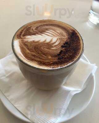 Qantas Business Lounge