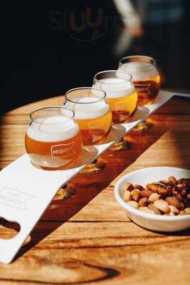 The Mighty Moonee Ponds