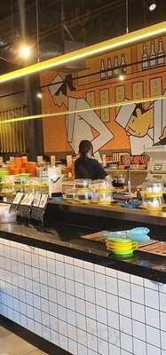 Mugen Sushi Train