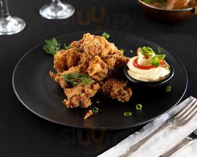 Hungry Eye Asian Fusion & Bar