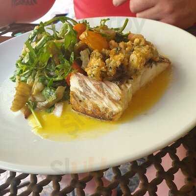 Duke's Restaurant & Bar