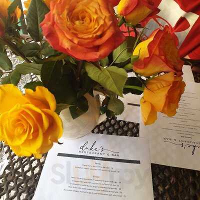 Duke's Restaurant & Bar