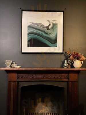 Duke's Restaurant & Bar