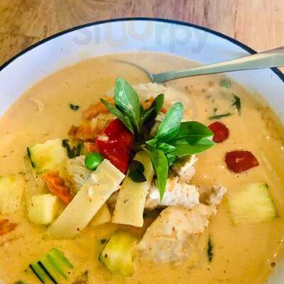 Kao Suay Thai Cuisine