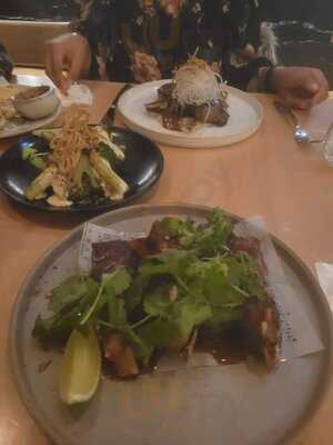 Koomo Restaurant & Bar