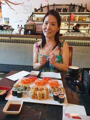 Sumo 652 Burke Rd, Camberwell