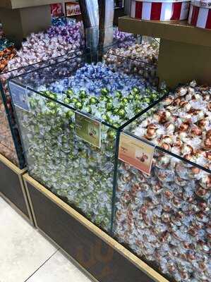 Lindt Chocolate Shop