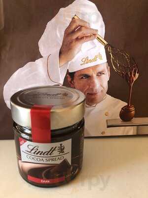 Lindt Chocolate Shop