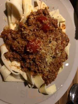 Primrose And Vine Wine Bar