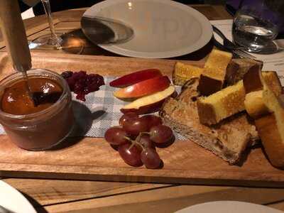 Primrose And Vine Wine Bar