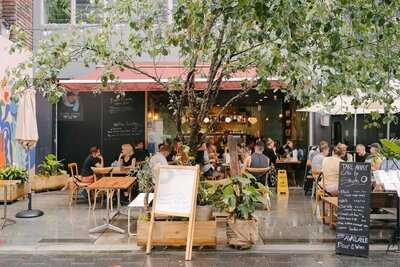 Glider Garden Bistro