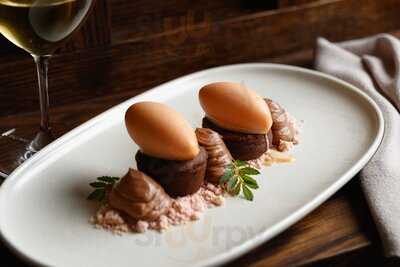 Esteban Restaurant & Bar