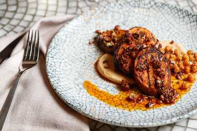 Esteban Restaurant & Bar