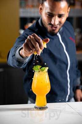 Merrymaker Rooftop Bar