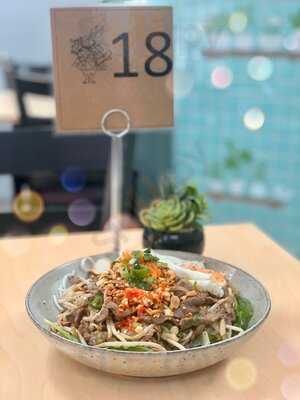 Yoyo Vietnamese Eatery