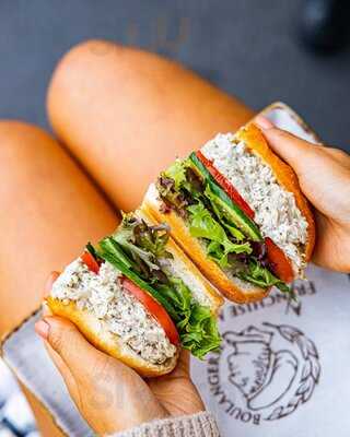 Defrance Macarthur Square