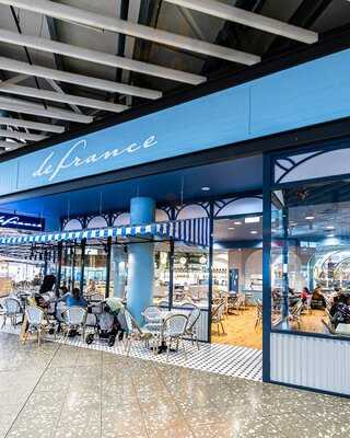 Defrance Macarthur Square