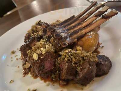 Leonards Bar And Bistro