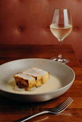 Leonards Bar And Bistro