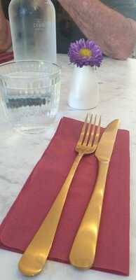 Dandelion & Driftwood