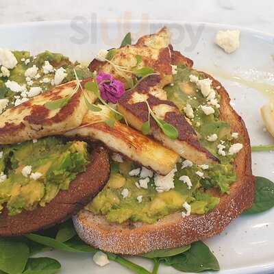 Dandelion & Driftwood