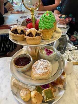 Dandelion & Driftwood