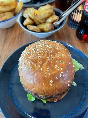 Butcher And Vine Hawthorn